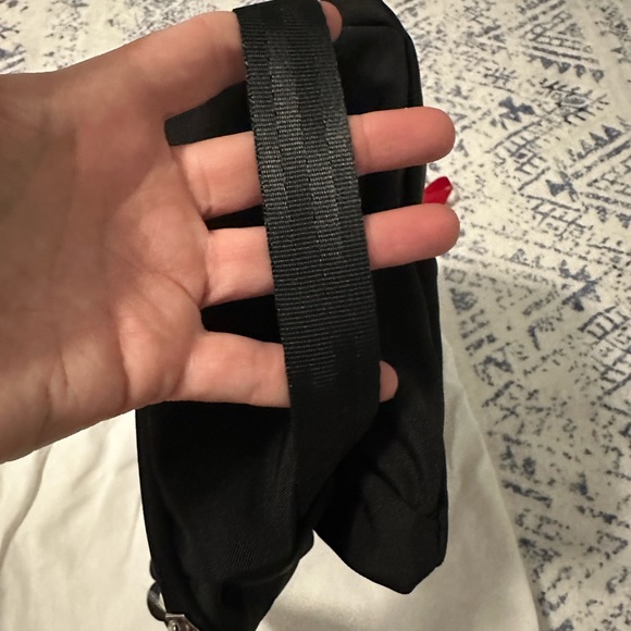 NEW Alexander McQueen Toiletry Bag - Picture 9 of 10